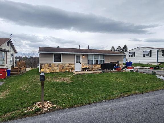 2nd image of 13 Forest Ave