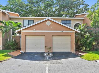 317 NW 103rd Ter, Hollywood, FL 33026