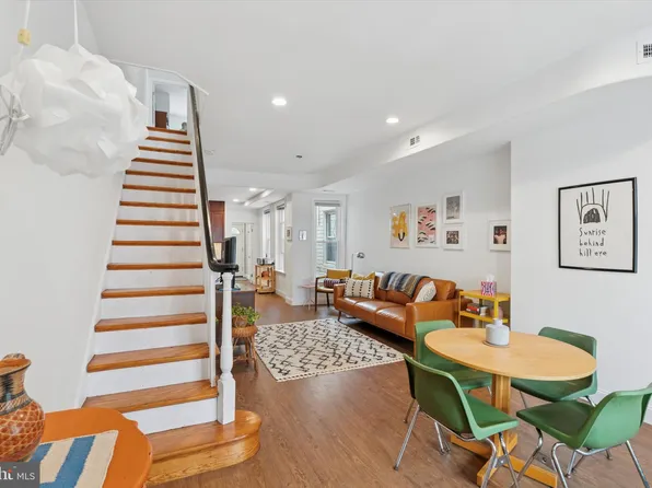 3418 Almond St, Philadelphia, PA 19134