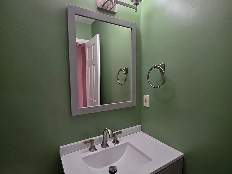 4226 Beasley Ct — Photo 11