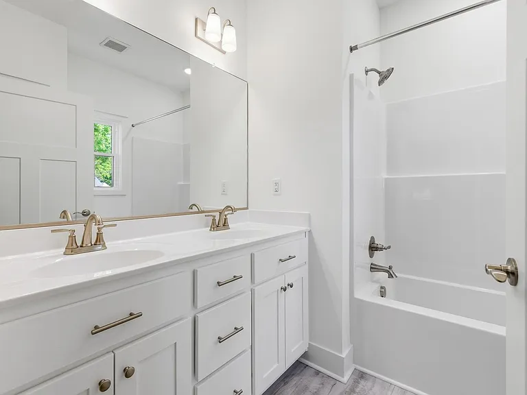 2206 Grant St — Photo 19