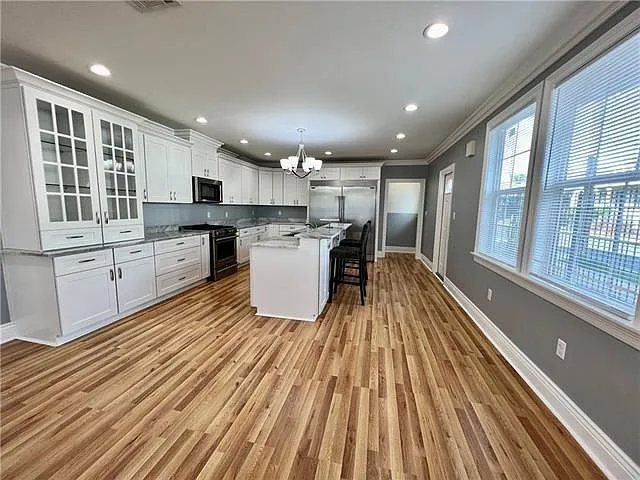 3 bed, 2.0 bath, 1736 sqft, $3,000 — Photo 4