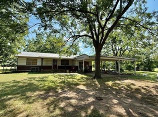 1109 N J St, Hugo, OK 74743