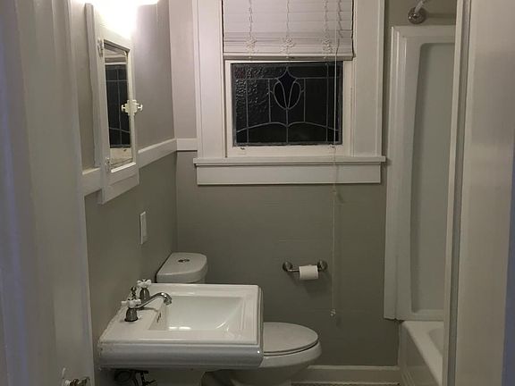 Newly refinished bath