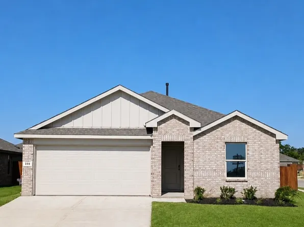 300 Trail Ct, Keene, TX 76059