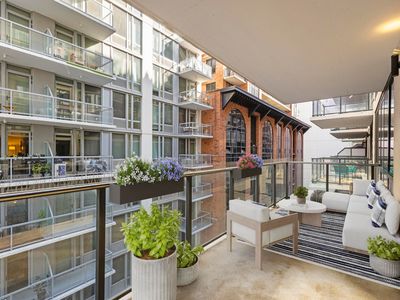 160 1st St #810, Jersey City, NJ, 07302