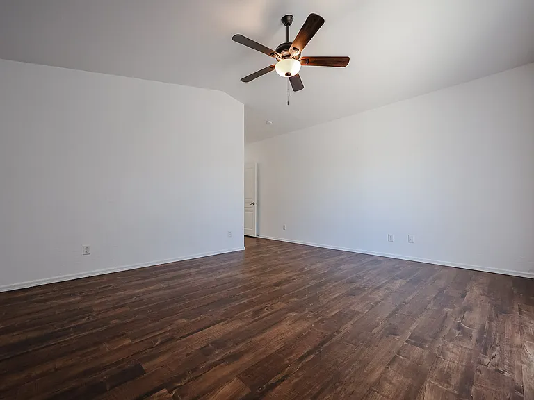 3402 S 82nd Ln — Photo 14