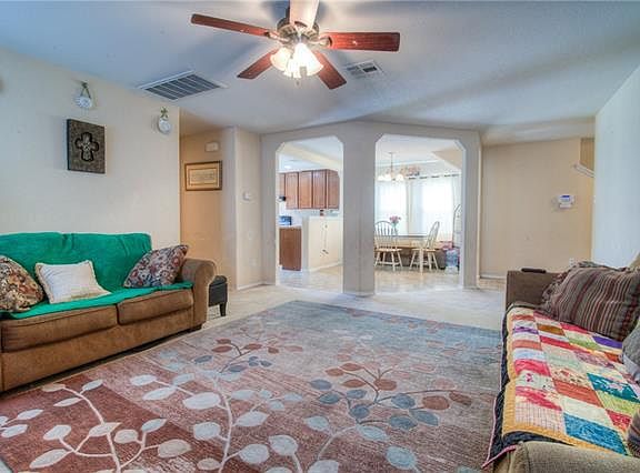 4th image of 204 Kingfisher Ln