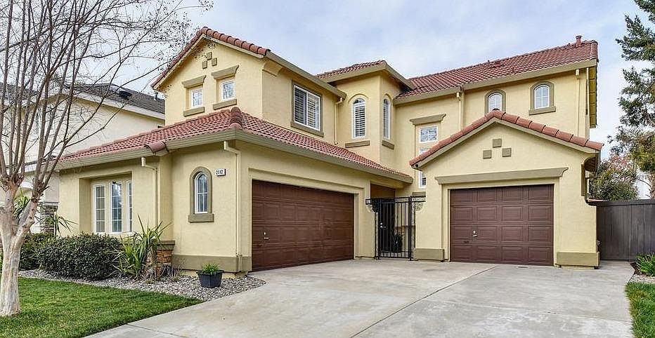 1st image of 2112 Blackridge Ave