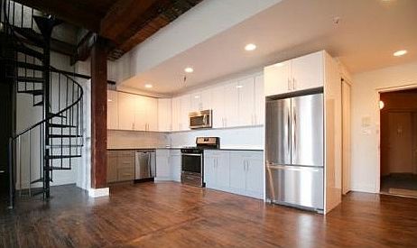 3rd image of 71 Clifton Pl #4PHF
