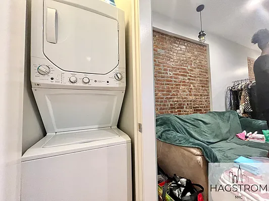 Rented by Hagstrom Management Inc | media 28