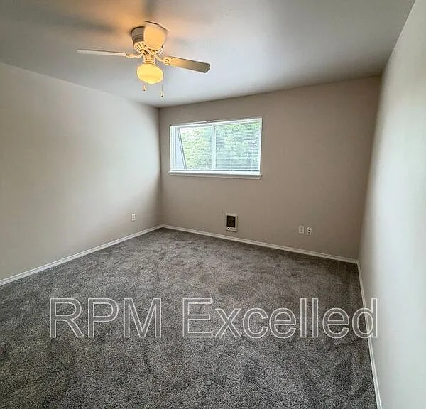 630 M St NE #2 — Photo 9