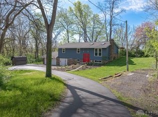 225 Hedge Dr, Springfield, OH 45504