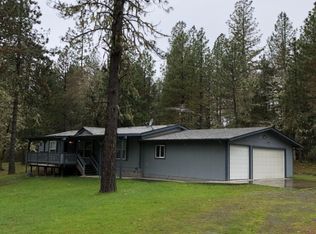 1234 Robertson Bridge Rd, Grants Pass, OR 97526