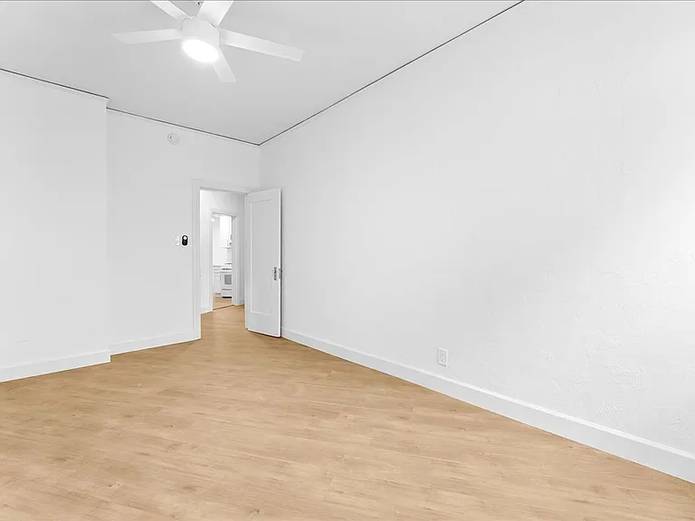 3212 Hamilton Way #9 — Photo 11