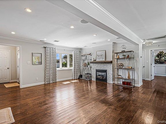 5th image of 1845 Relyea Drive