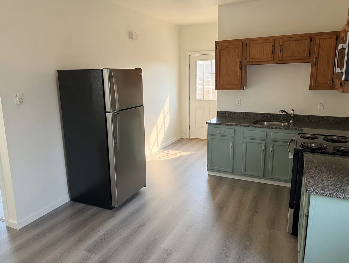 3 bed, $1,850 — Photo 3