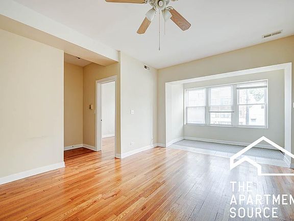 3rd image of 2405 W Wilson Ave #3