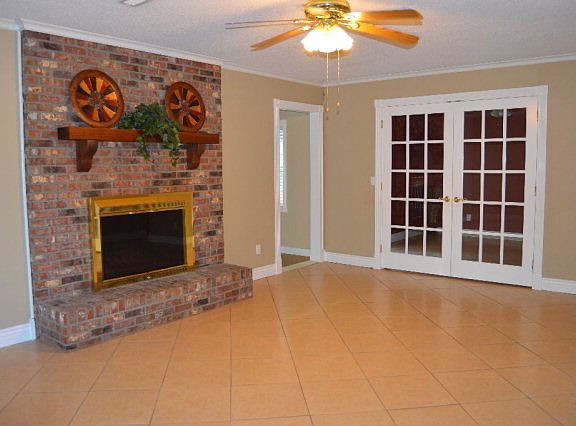 5th image of 204 Harrand Creek Dr