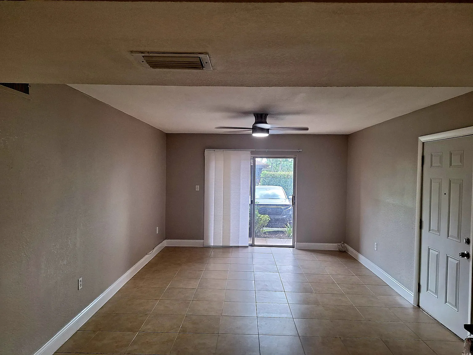 2 bed, 1100 sqft, $1,375 — Photo 3