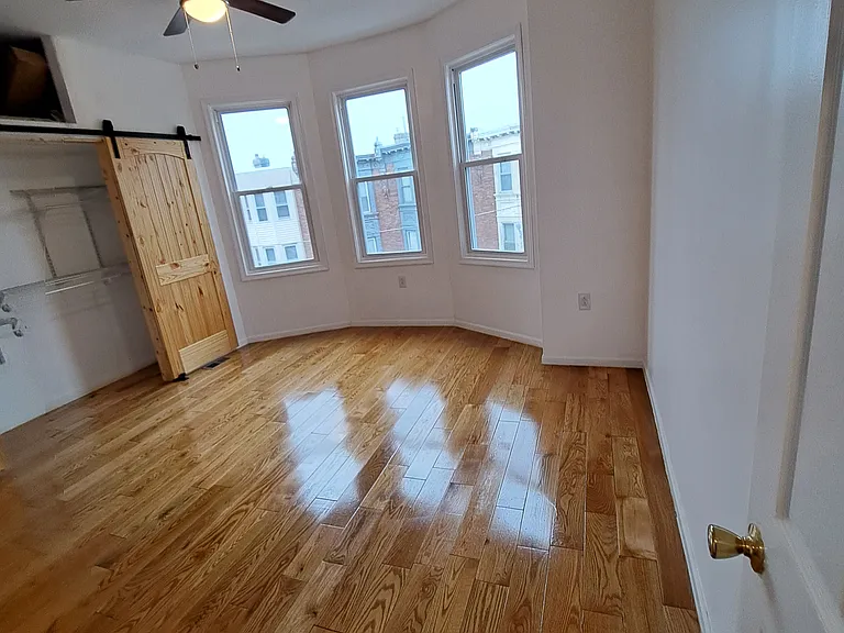 1353 W Jerome St #2 — Photo 14