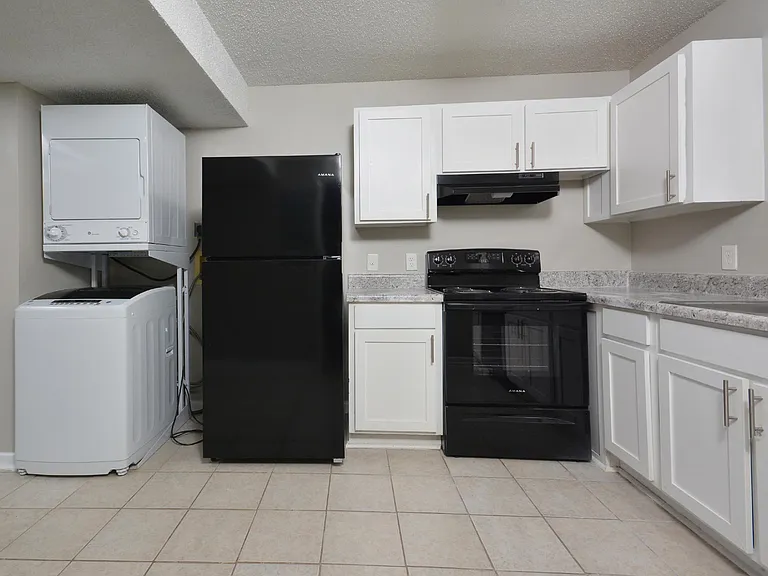 Pine Ridge Apartments — Photo 67