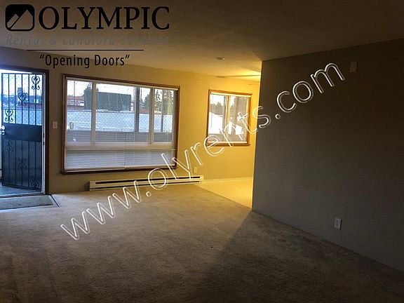 4th image of 3013 6th Ave