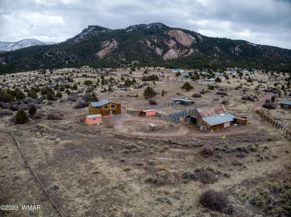 18 County Road 2112, Nutrioso, AZ 85932