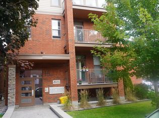 15 Monk St #8, Ottawa, ON K1S 3Y5