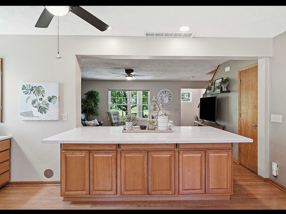 1st image of 524 N 22nd St