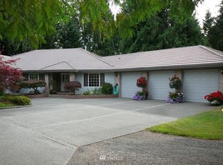 7711 Champagne Ln NW, Bremerton, WA