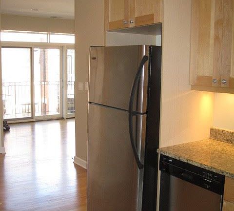 5th image of 1627 W Fargo Ave APT 3s