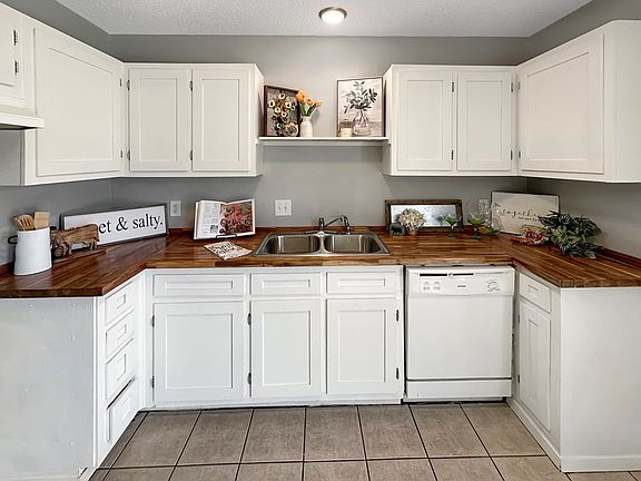 4th image of 1038 Todd Ln