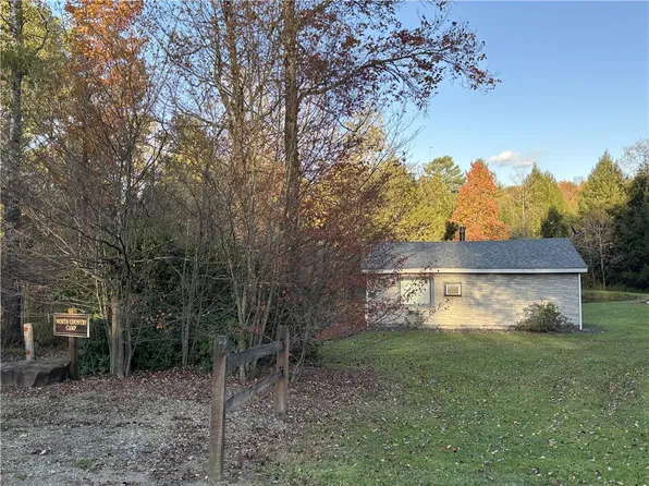 27 Johnson Rd, Kane, PA 16735