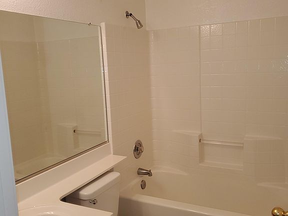 5th image of 3480 Tomahawk Dr APT 2