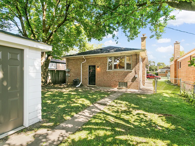 14214 Minerva Ave — Photo 16