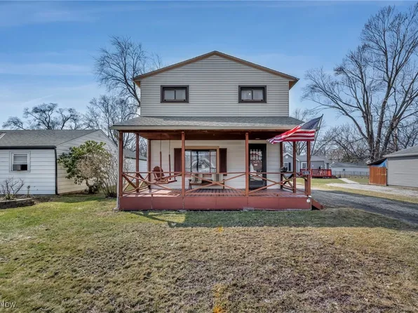 930 Woodstock Rd, Eastlake, OH 44095