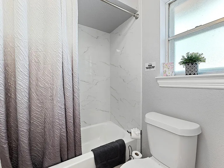 18834 Jodywood Dr — Photo 31