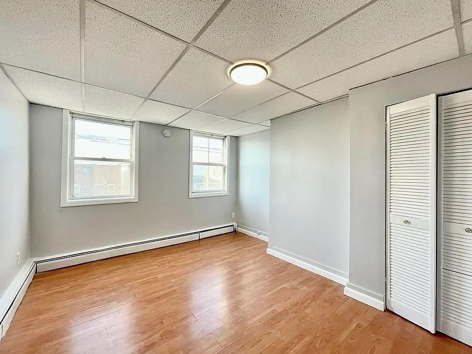 2nd image of 422 Liberty Ave APT 2