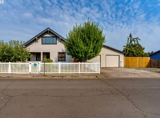202 S South St, Cottage Grove, OR 97424