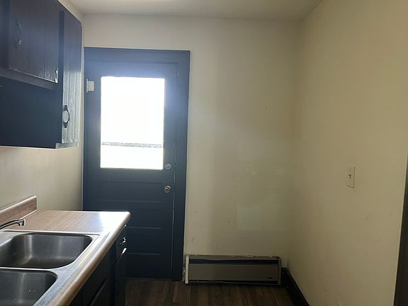 5th image of 608 3rd St #6