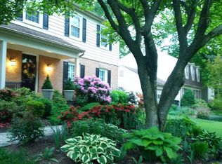 10709 Rippon Lodge Dr, Fairfax, VA 22032