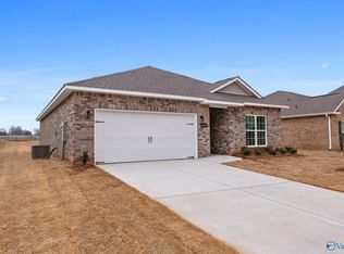 26684 Kyle Ln, Athens, AL 35613