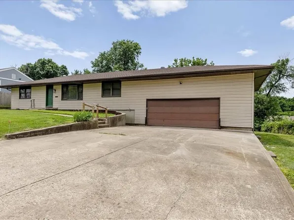 5416 Agnes Ave, Kansas City, MO 64130