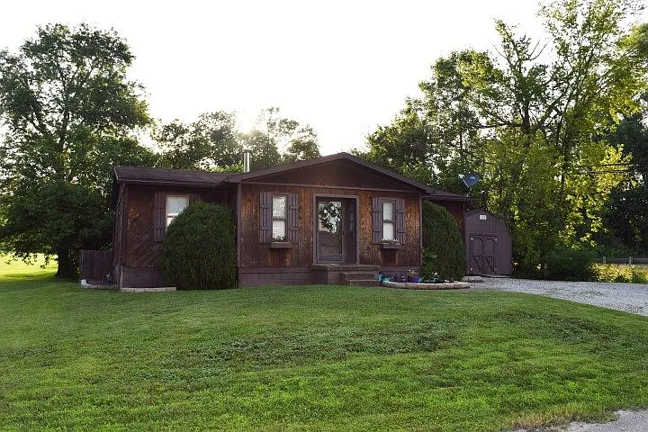 1509 Johnson Ln photo 1