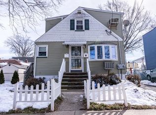 832 E Henry St, Linden, NJ 07036