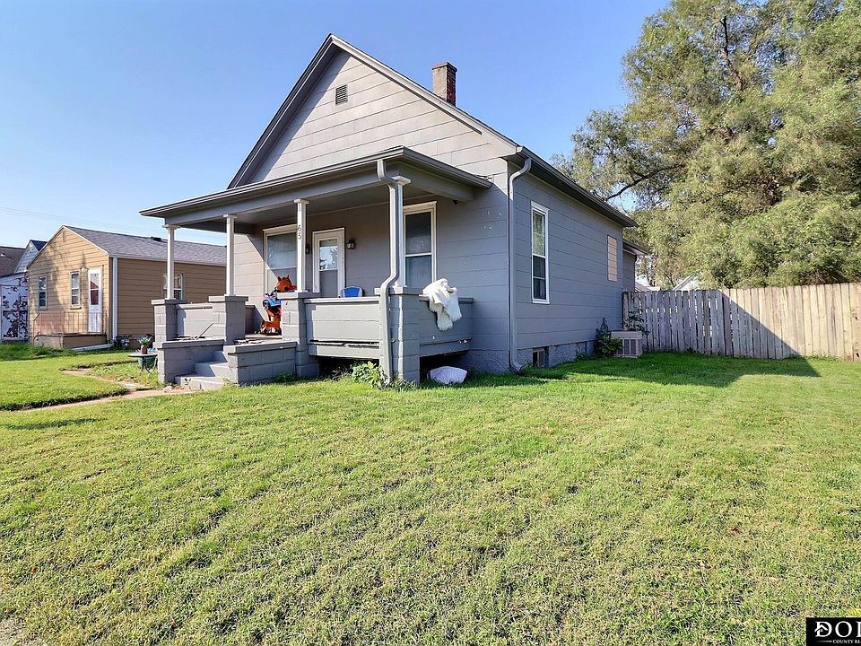 2nd image of 65 S Bell St