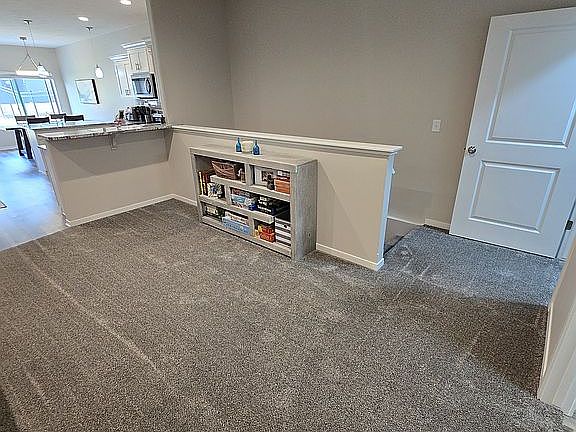 5th image of 2912 Kings Corner Dr