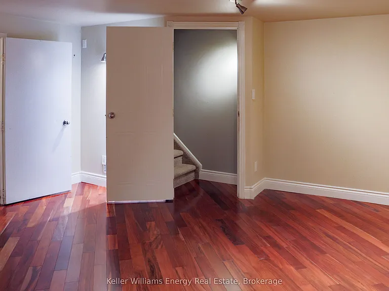 349 Adelaide Ave W #1 — Photo 13