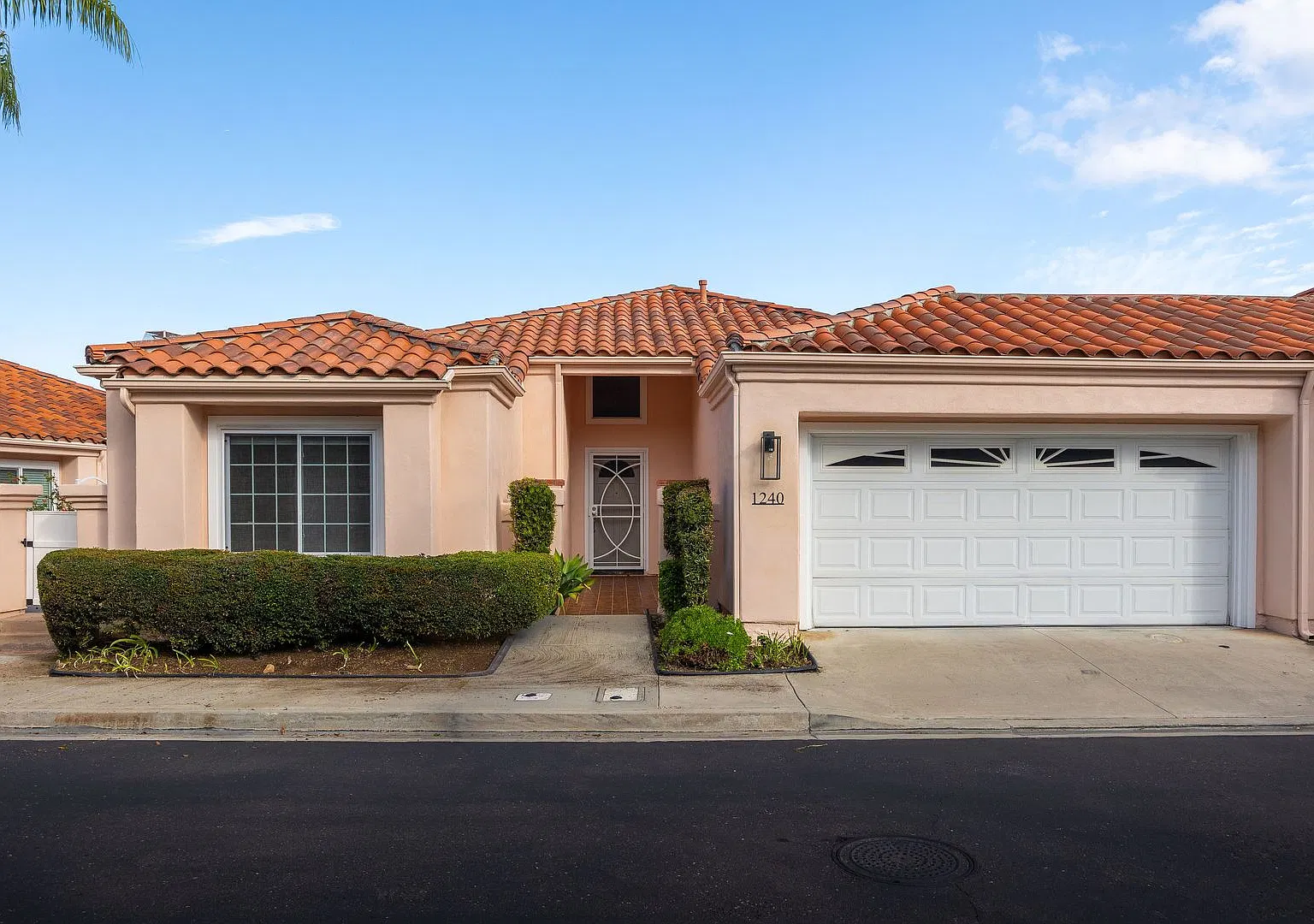 Beautiful Hillside Home in The Colony at Lake San Marcos! — Photo 1